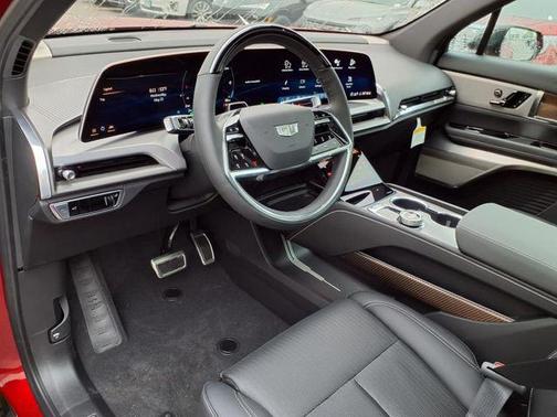 2026 Cadillac VISTIQ Luxury