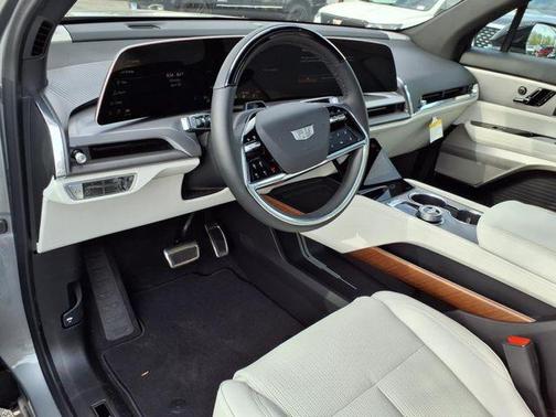 2026 Cadillac VISTIQ Luxury