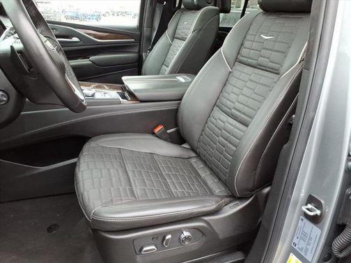 Argent Silver Metallic 2024 Cadillac Escalade Sport Platinum