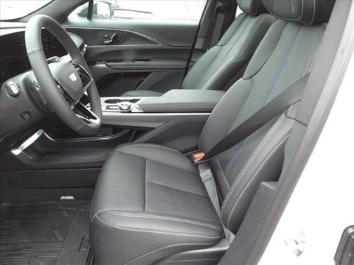2025 Cadillac LYRIQ Sport