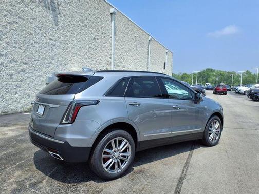 2025 Cadillac XT5 Sport
