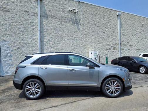 2025 Cadillac XT5 Sport