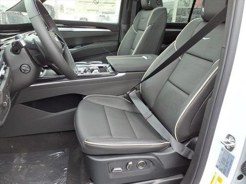 Vibrant White Tricoat 2026 Cadillac Escalade Sport