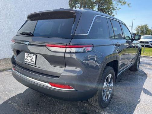 2022 Jeep Grand Cherokee 4xe Base