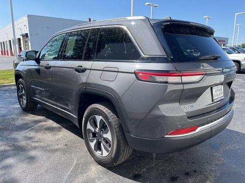 2022 Jeep Grand Cherokee 4xe Base