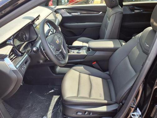 2025 Cadillac XT5 Sport