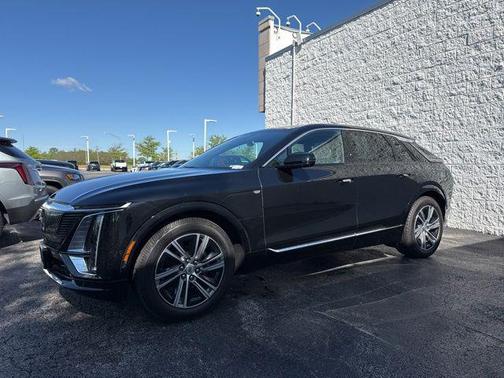 Stellar Black Metallic 2024 Cadillac LYRIQ Luxury