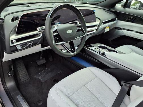 2025 Cadillac LYRIQ Luxury w/1SD