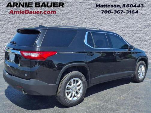 2021 Chevrolet Traverse LT Cloth