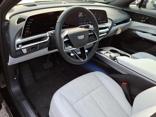 2025 Cadillac LYRIQ Sport