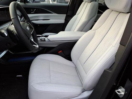 2025 Cadillac LYRIQ Sport