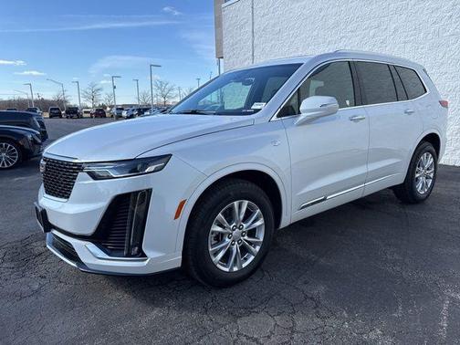 2025 Cadillac XT6 Luxury AWD