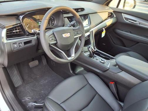 2025 Cadillac XT6 Luxury AWD