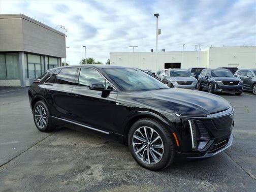 Stellar Black Metallic 2024 Cadillac LYRIQ Sport