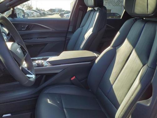 2025 Cadillac LYRIQ Luxury w/1SC