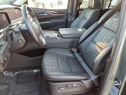 2023 Cadillac Escalade ESV Sport Platinum