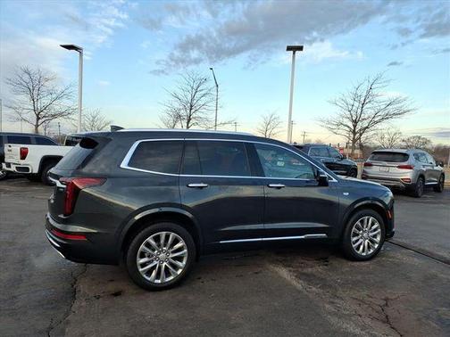 2023 Cadillac XT6 Premium Luxury AWD