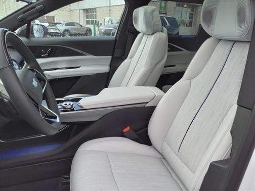 2025 Cadillac LYRIQ Sport w/1SJ