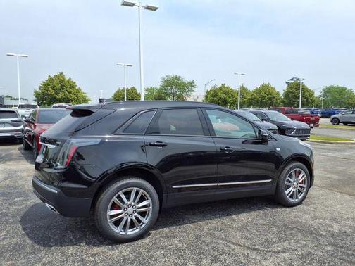 2025 Cadillac XT5 Sport