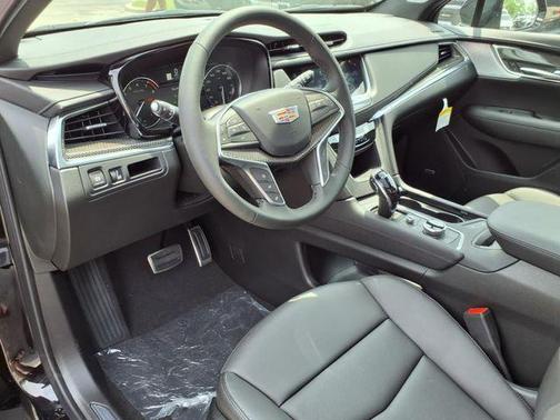 2025 Cadillac XT5 Sport