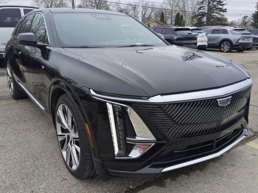 Stellar Black Metallic 2025 Cadillac LYRIQ Luxury