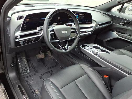 Stellar Black Metallic 2025 Cadillac LYRIQ Luxury