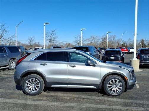 2023 Cadillac XT4 Premium Luxury