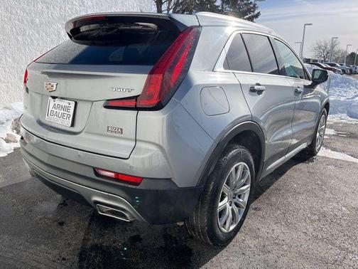 2023 Cadillac XT4 Premium Luxury