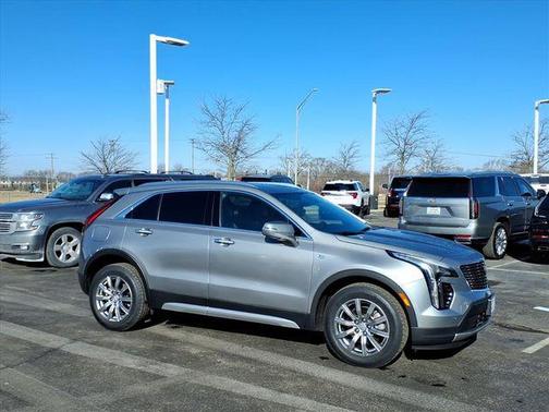 2023 Cadillac XT4 Premium Luxury