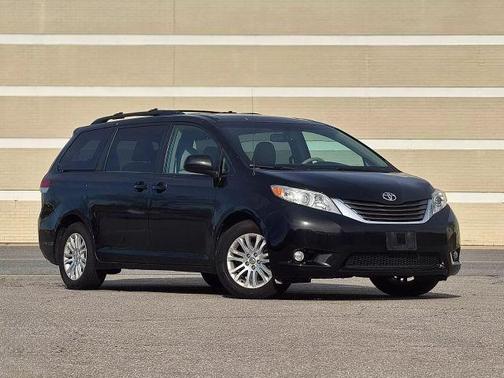 2013 Toyota Sienna XLE