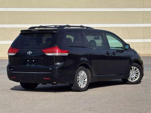 2013 Toyota Sienna XLE