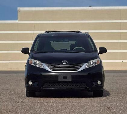 2013 Toyota Sienna XLE