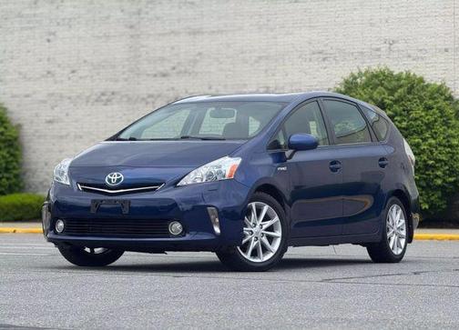 2012 Toyota Prius v Five