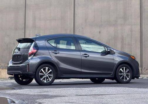 2018 Toyota Prius c Four