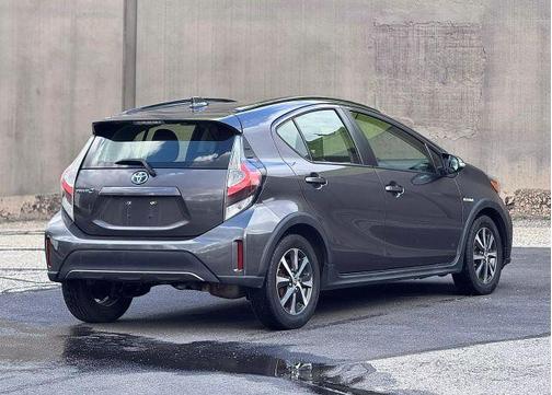 2018 Toyota Prius c Four