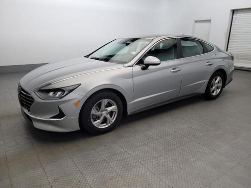 2022 Hyundai SONATA SE