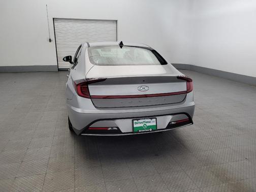 2022 Hyundai SONATA SE