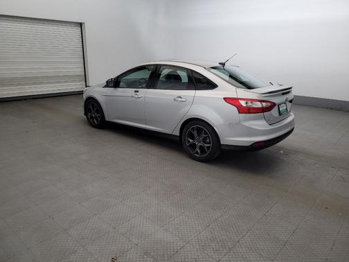Ingot Silver Metallic 2014 Ford Focus SE