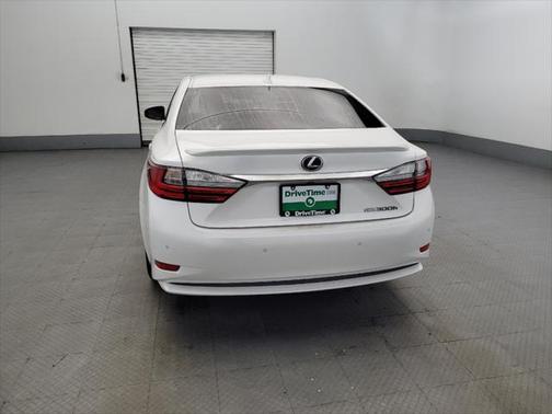 2017 Lexus ES 300h Base