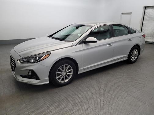2018 Hyundai SONATA SE