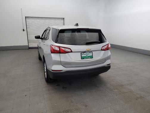 Silver Ice Metallic 2020 Chevrolet Equinox LS