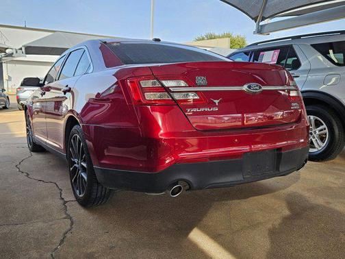 2018 Ford Taurus SEL