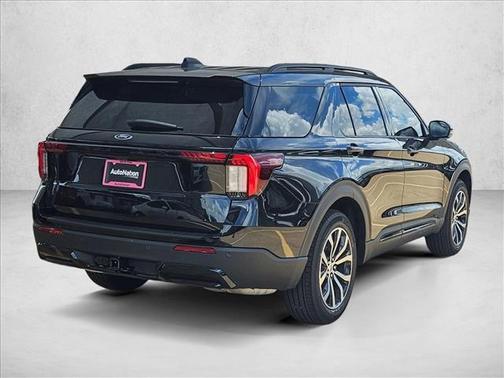 Agate Black Metallic 2026 Ford Explorer ST-Line