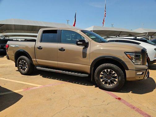 2024 Nissan Titan PRO-4X