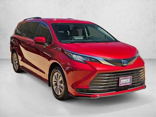 2023 Toyota Sienna LE