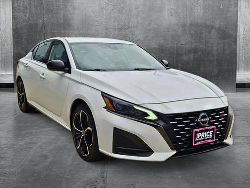2023 Nissan Altima SR FWD