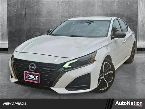 2023 Nissan Altima SR FWD