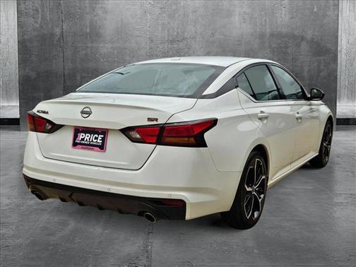 2023 Nissan Altima SR FWD