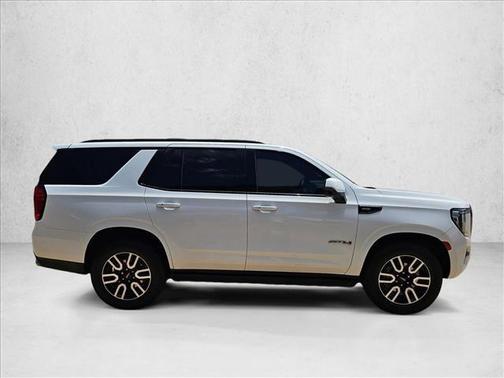 Summit White 2023 GMC Yukon 4WD AT4