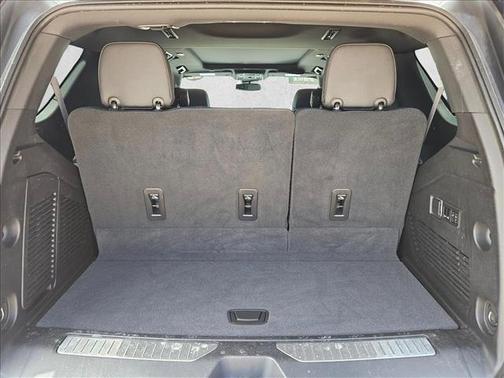 Summit White 2023 GMC Yukon 4WD AT4